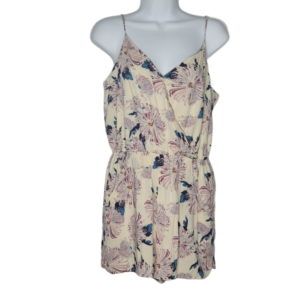 1 State Yellow Aster Garden Floral Drape Front V-neck Romper - Picture 3 of 10